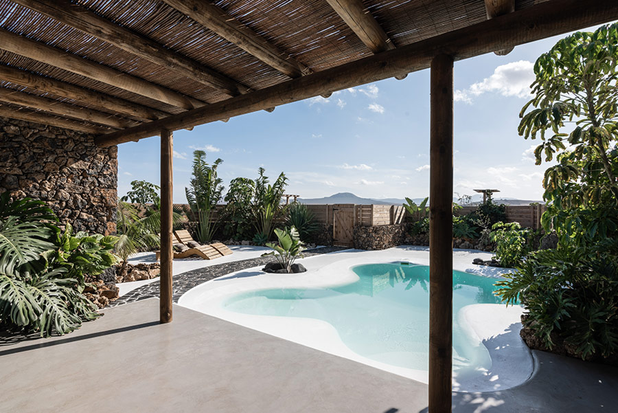 Apartamentos con piscina privada en Lajares